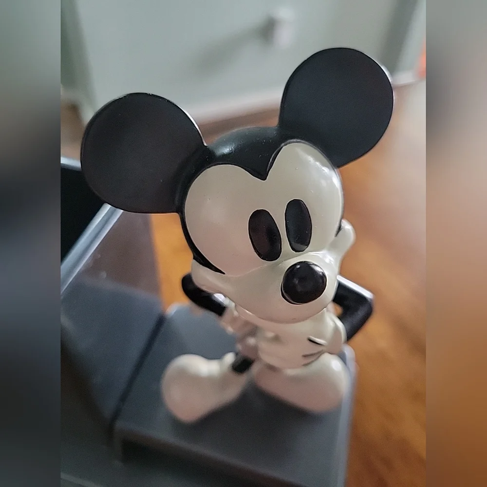 Disney black white